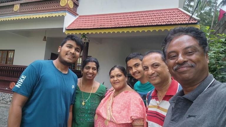 Pknhomestay Kumily Thekkady Buitenkant foto