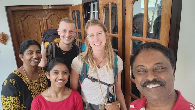 Pknhomestay Kumily Thekkady Buitenkant foto